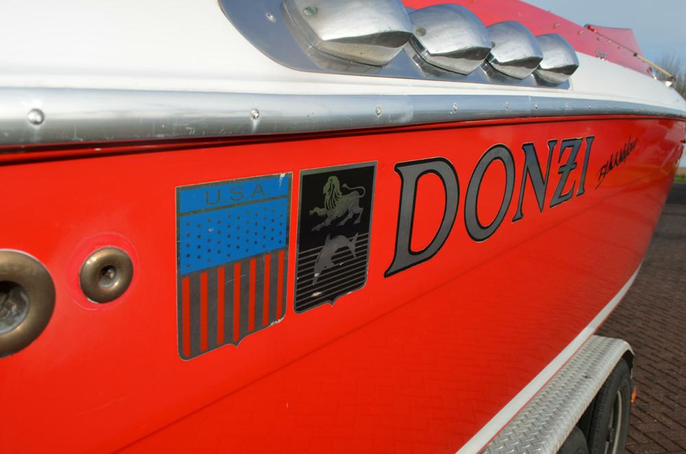 Donzi 30 "Black Widow"