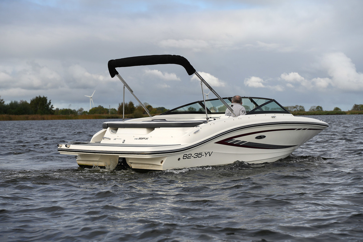 Sea Ray 19 SPX