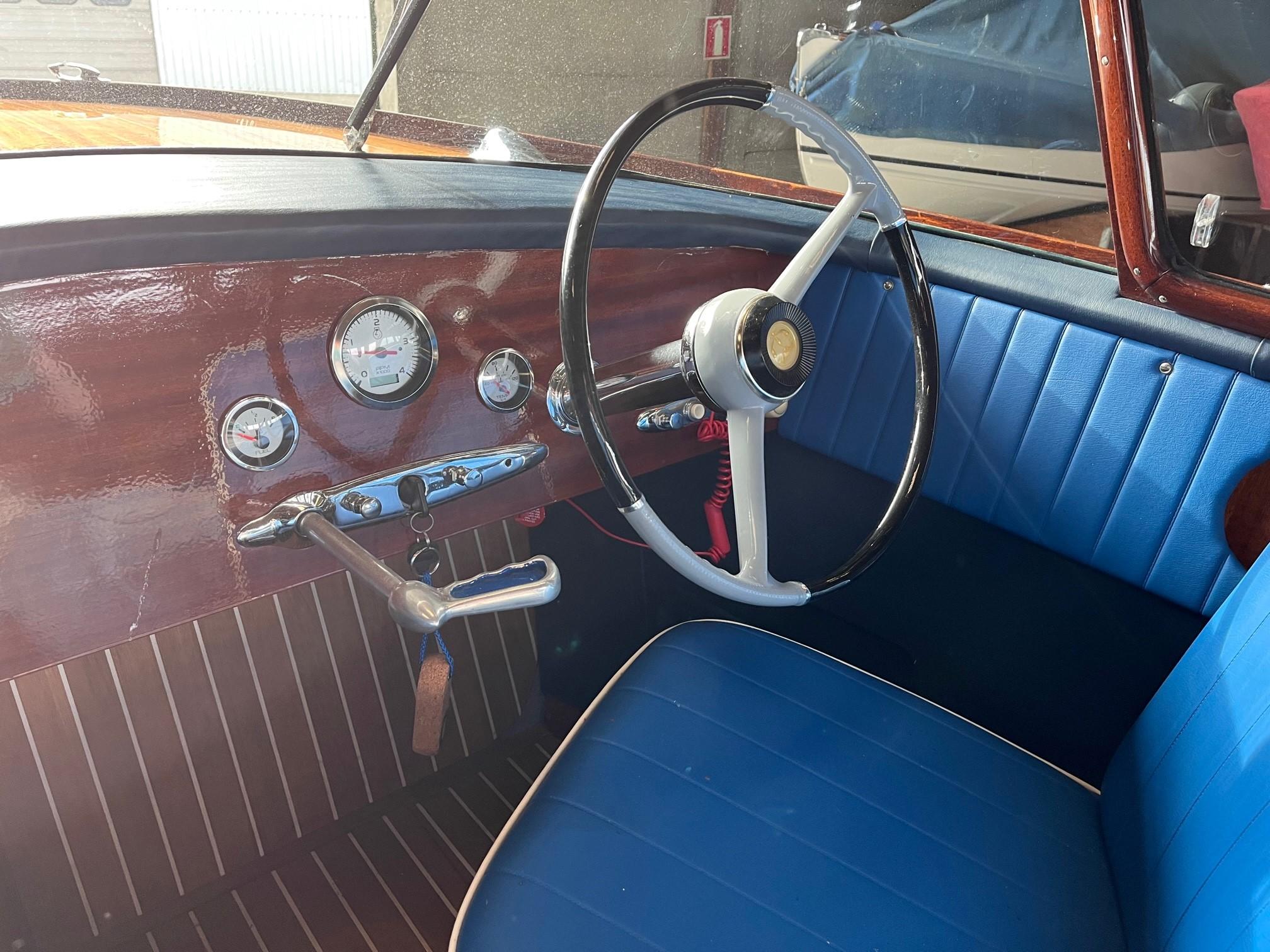 Boesch 560 Lemania de Luxe