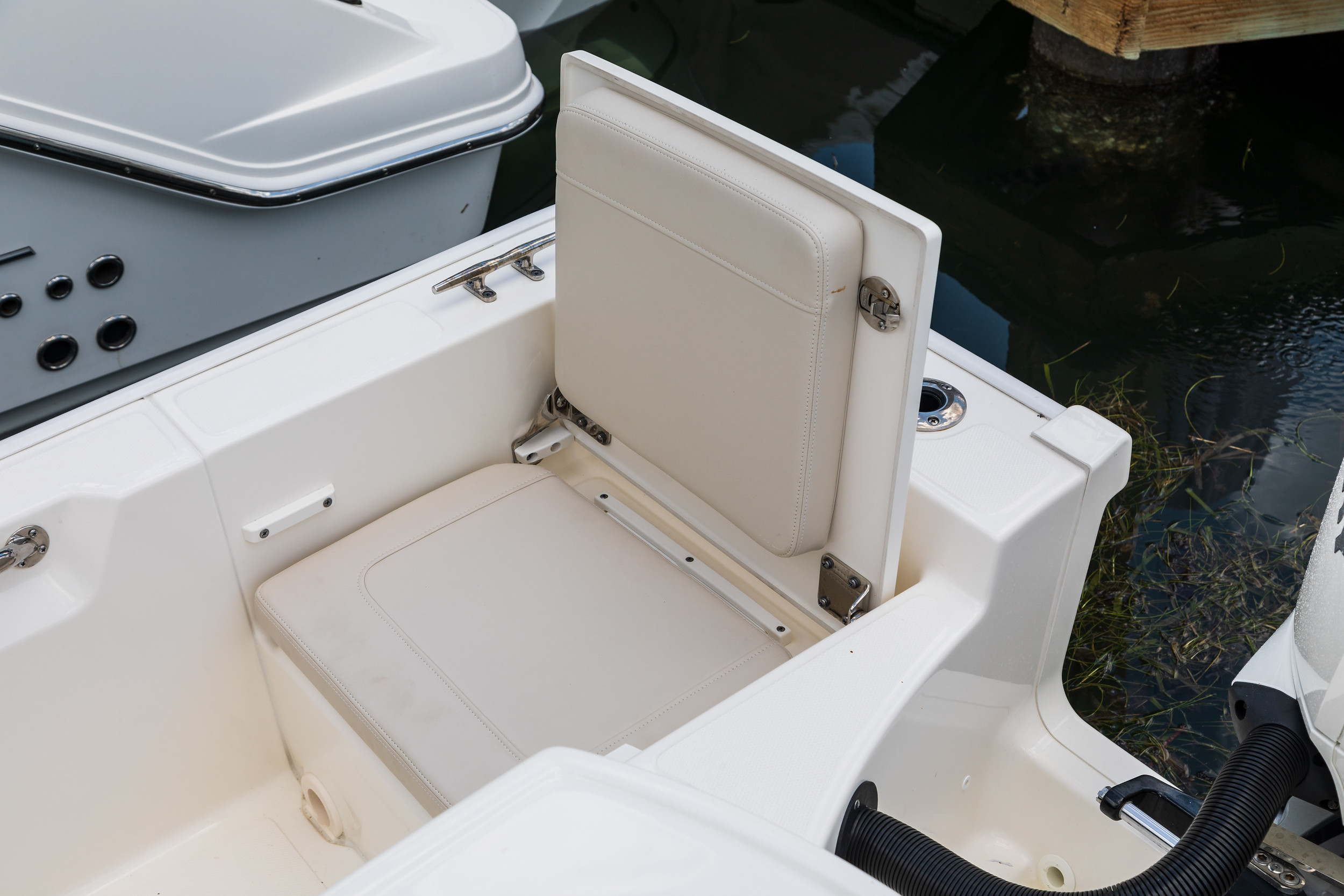 Boston Whaler 210 Montauk