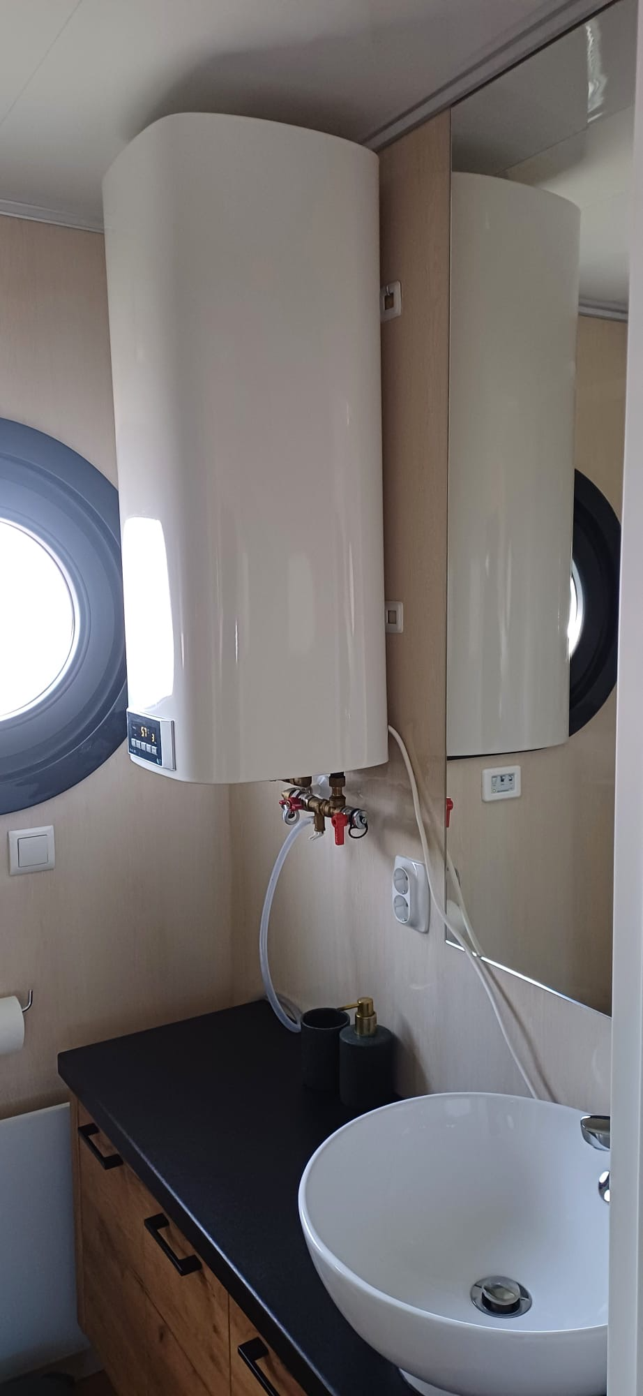 Campi 400 Houseboat Warns, Mooie Ligplaats