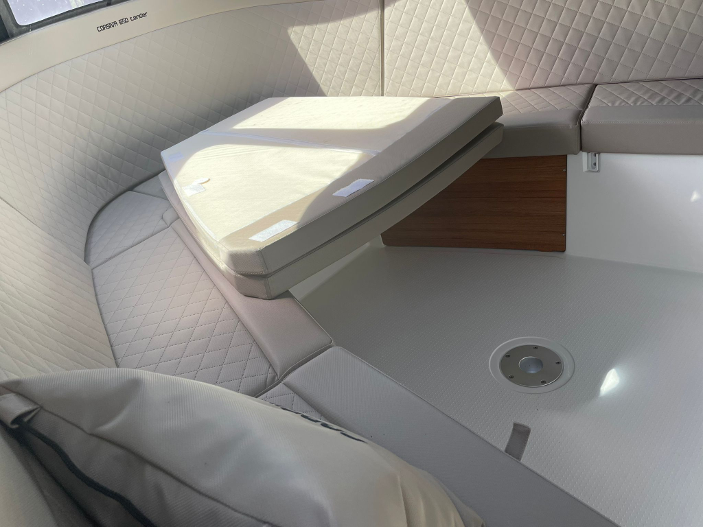 Corsiva 650 Tender zwart wit DEMO