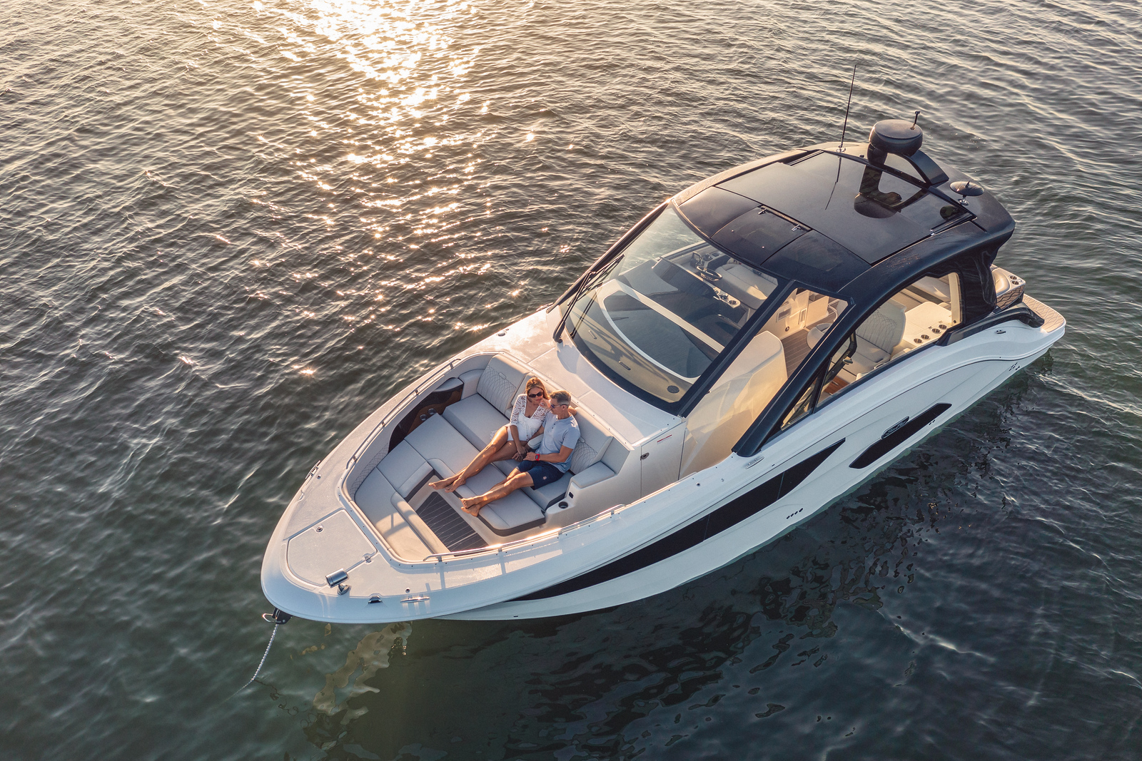 Sea Ray Sundancer 370