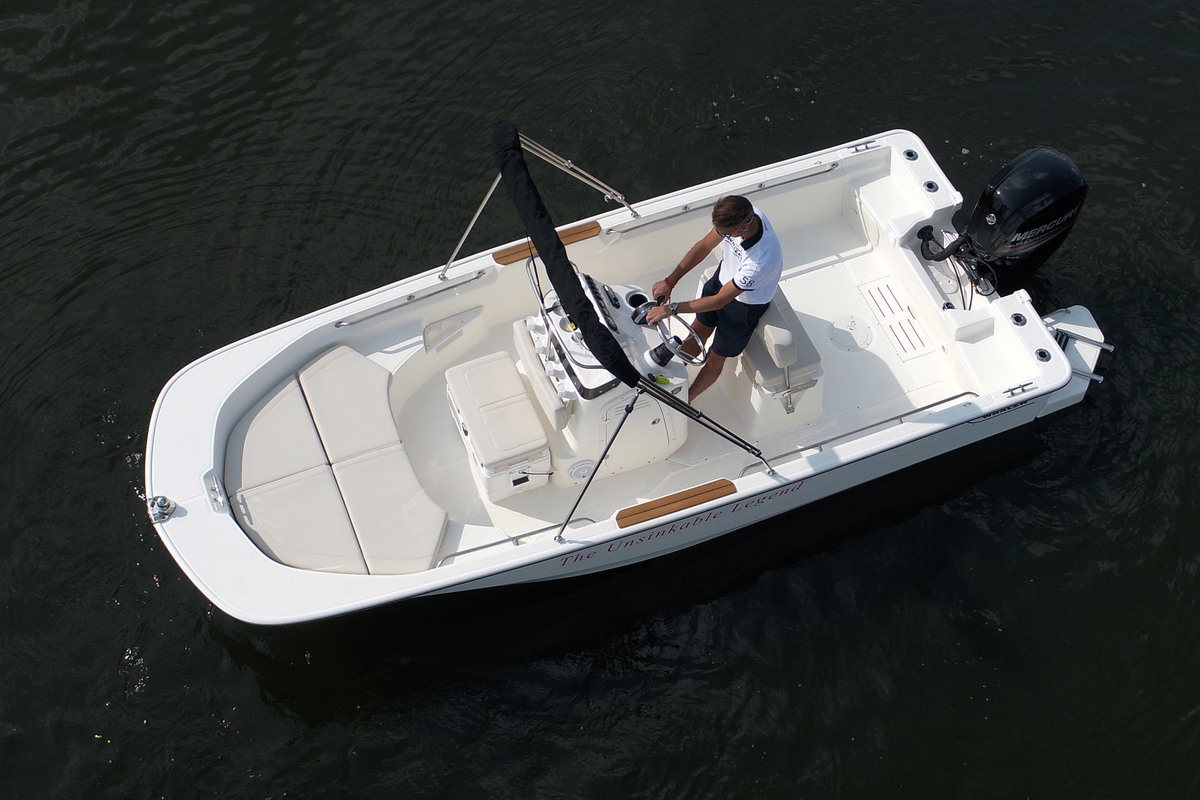 Boston Whaler 170 Montauk