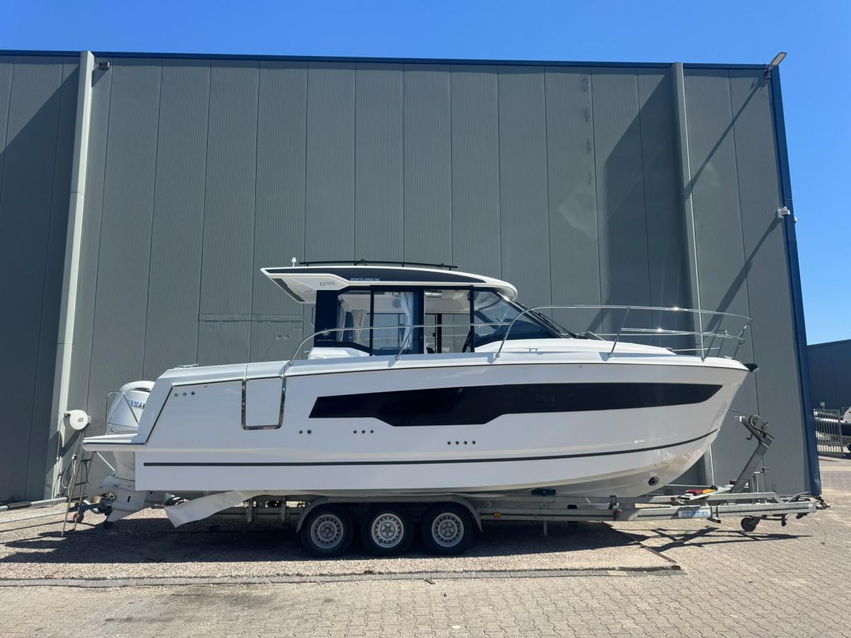 Jeanneau Merry Fisher 895 serie 2. Dit schip is aanwezig op de Yamaha stand van hiswa te water 2026.