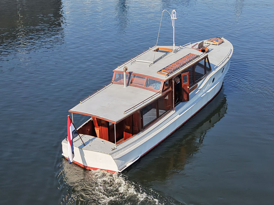 Bakdeksalonkruiser 11.20