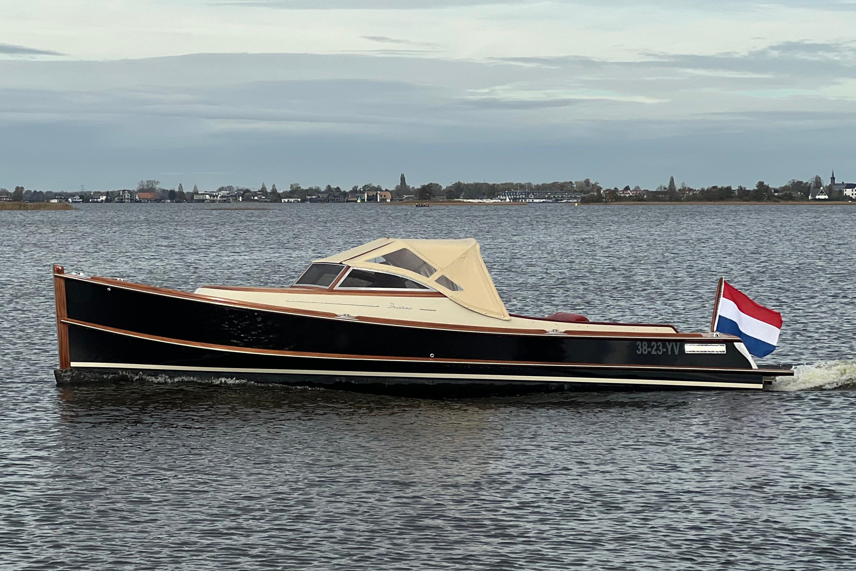 Brandaris Barkas 900 Suite