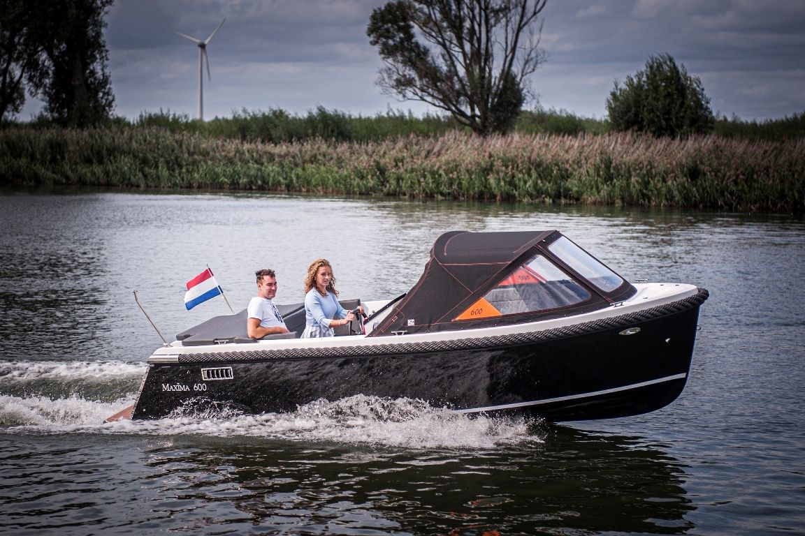 Maxima 600 tender