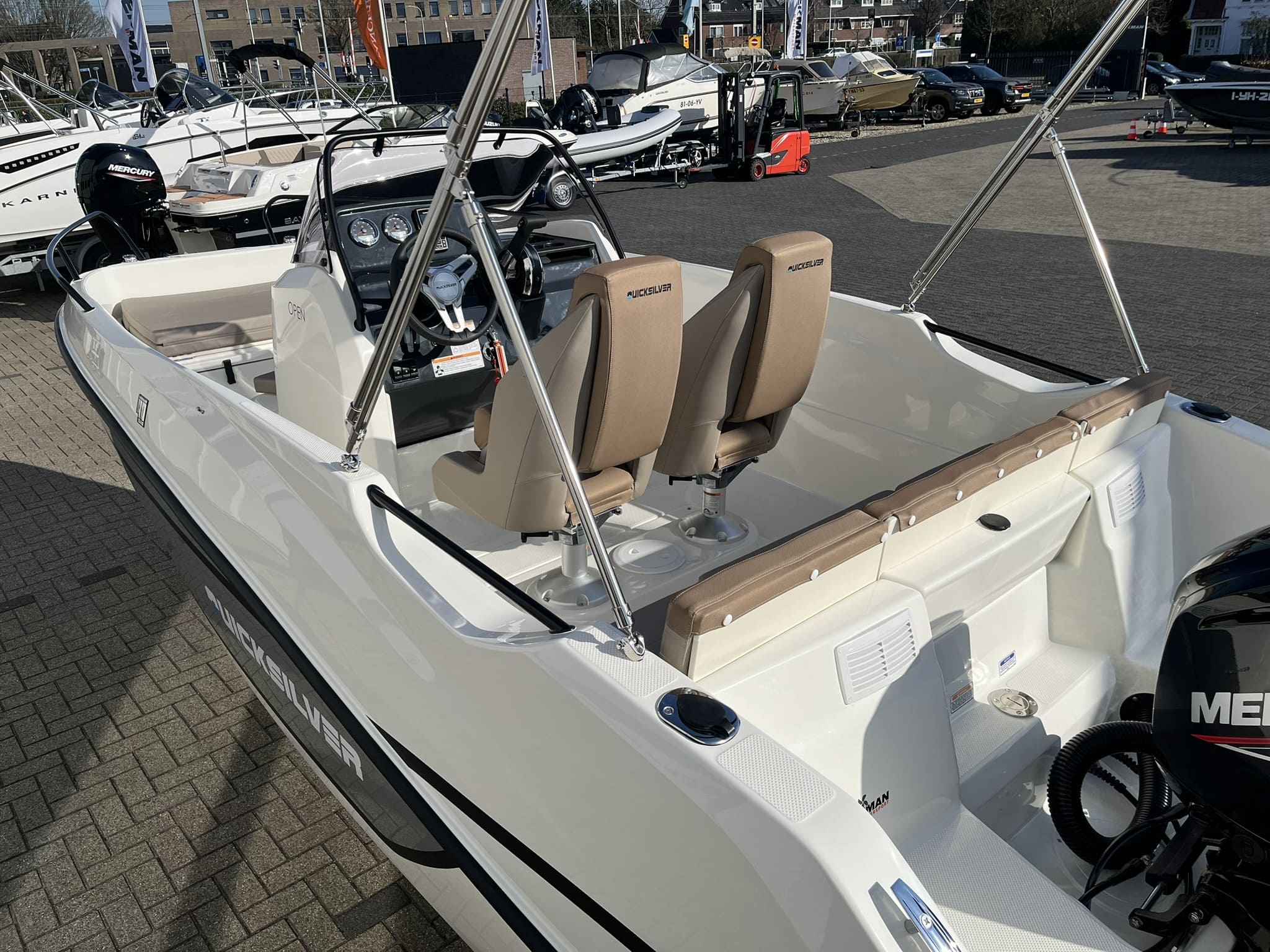 Quicksilver 555 Open