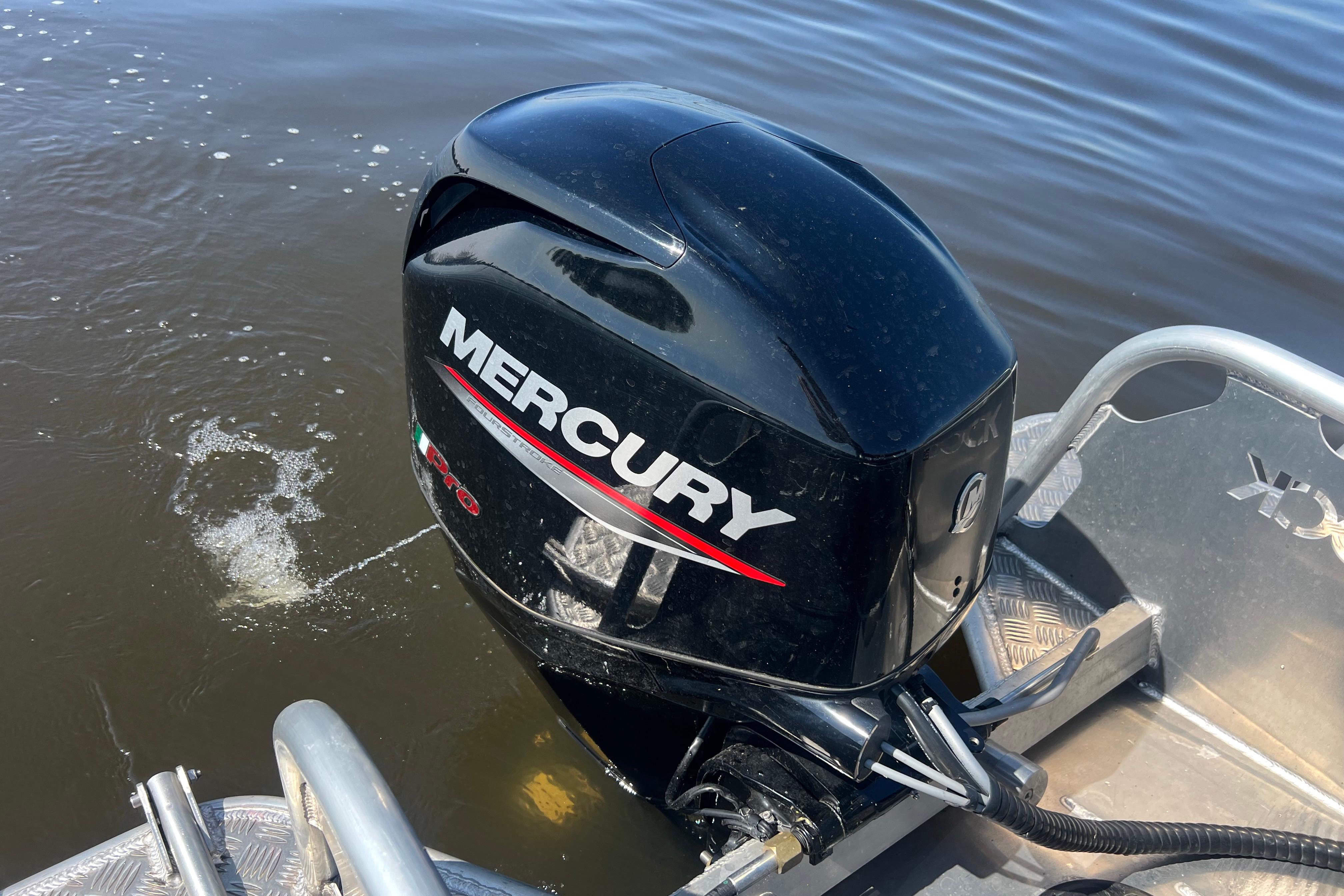 DOCK Steel 650