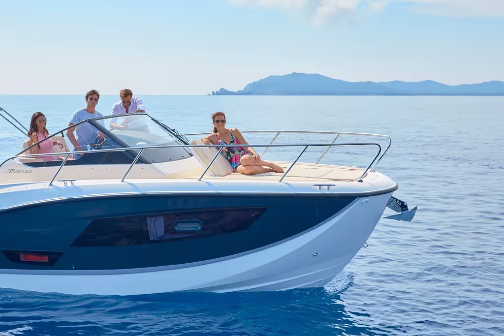 Quicksilver 875 Sundeck