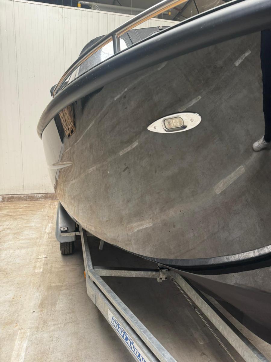 Primeur 710 Tender met Boegschroef