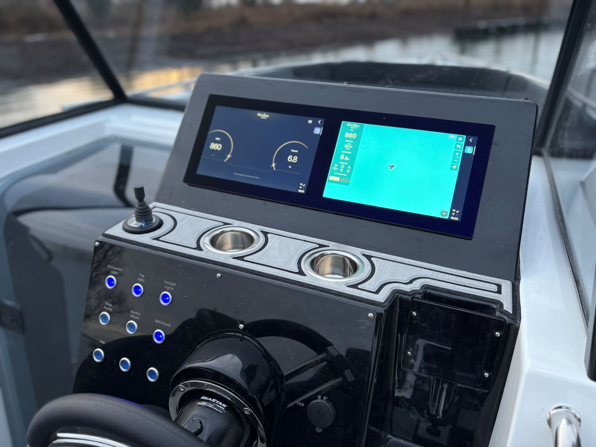 Maxima Boats 800 sport met een Honda 250 pk