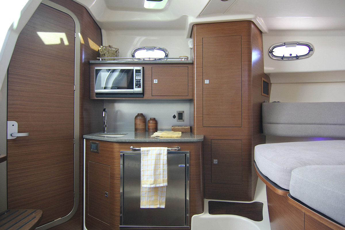 Boston Whaler 345 Conquest