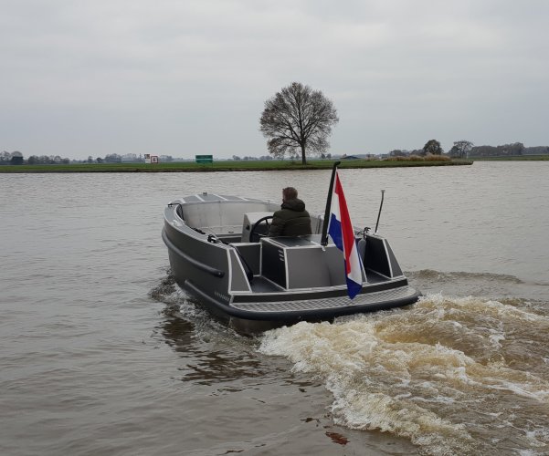 Van Vossen 600 tender DE GROOTSTE SLOEPENSHOWROOM VAN NEDERLAND