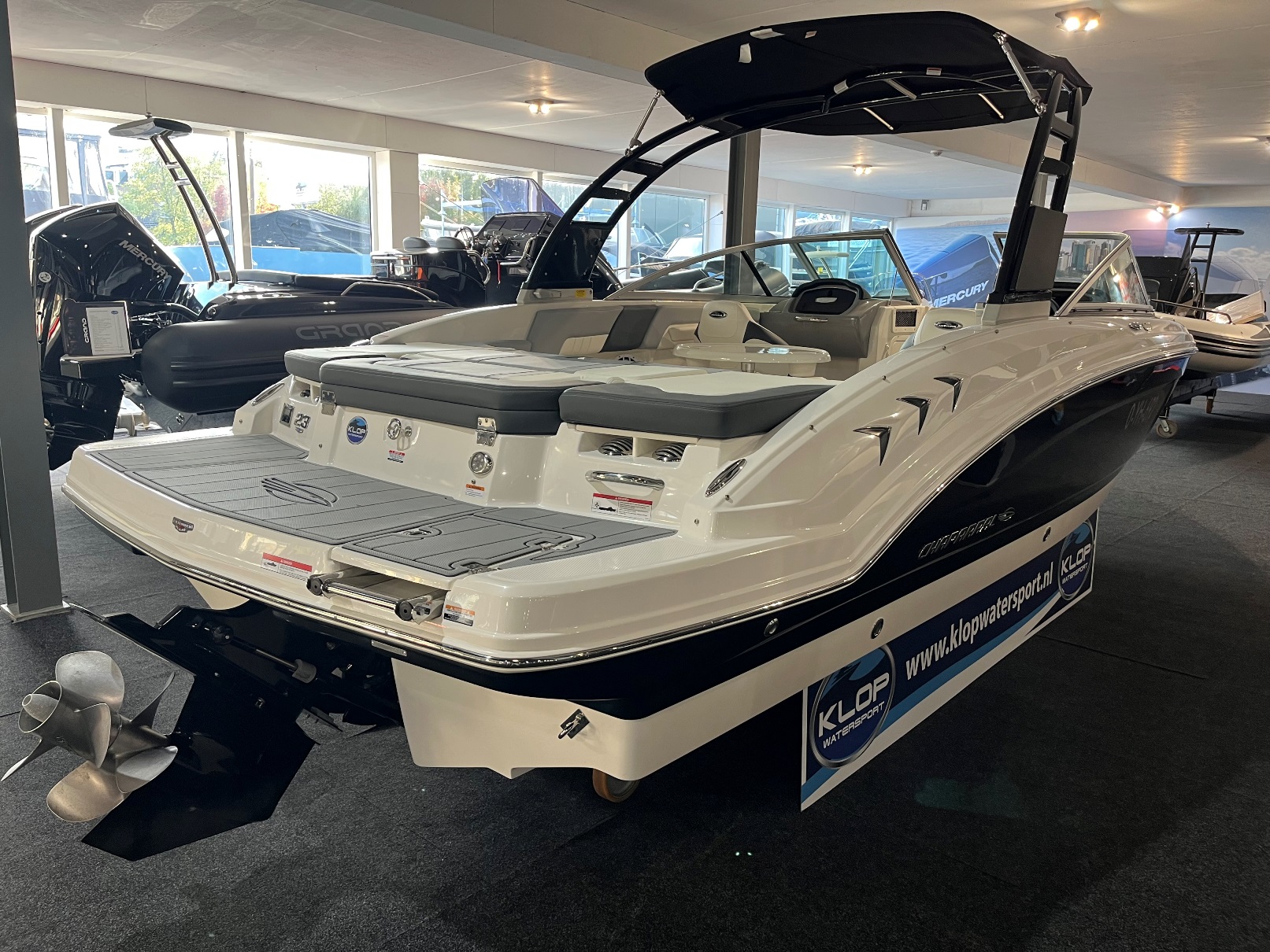 Chaparral AANBIEDING -  23 SSI met Mercruiser 300 pk uit bouwjaar 2024!