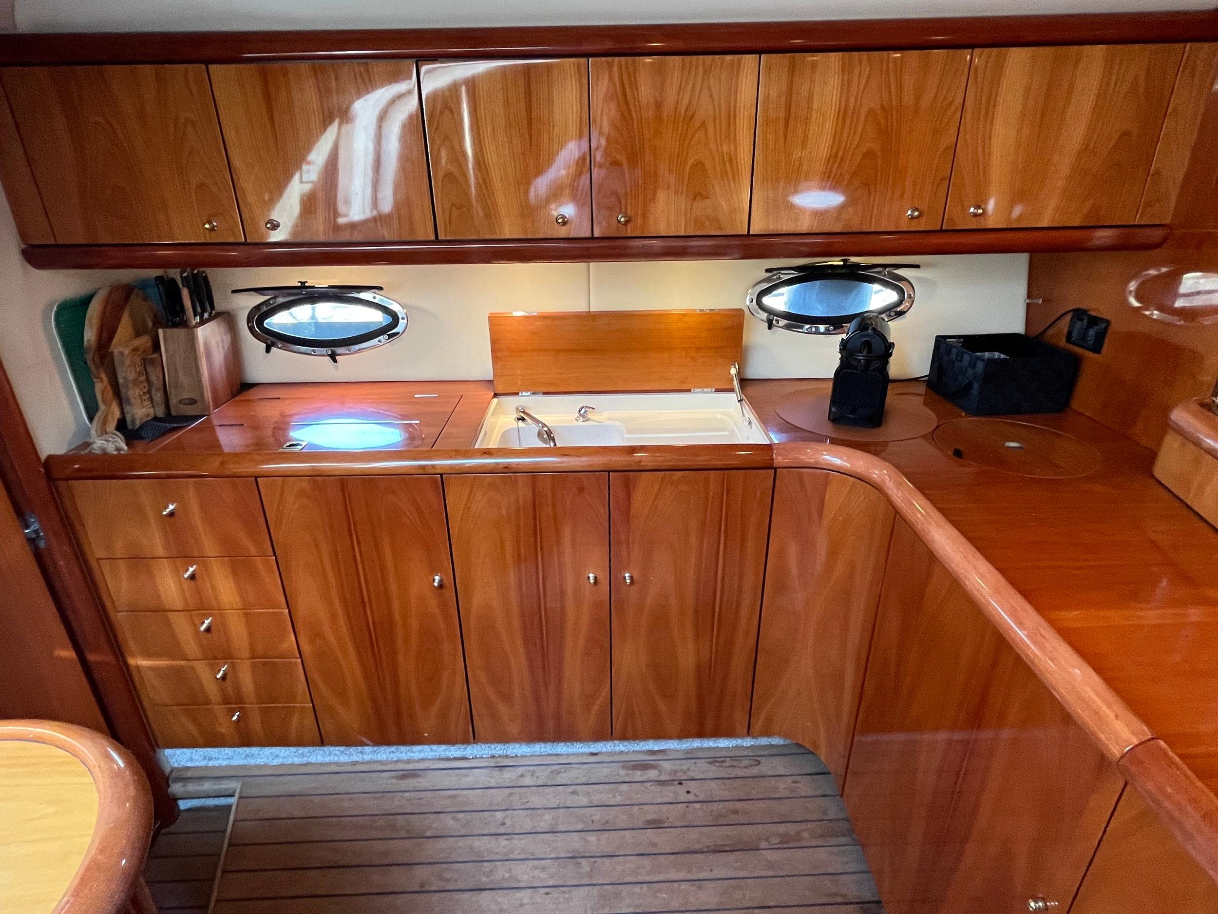 Sunseeker Camargue 50