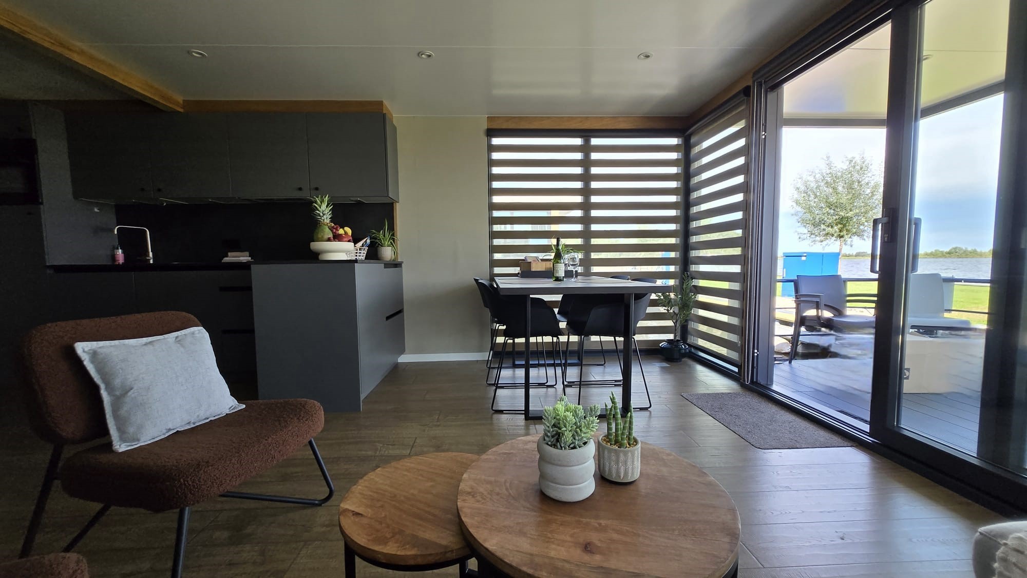 Castalia Evt. Met Koopligplaats Special Houseboat 1460 X 500