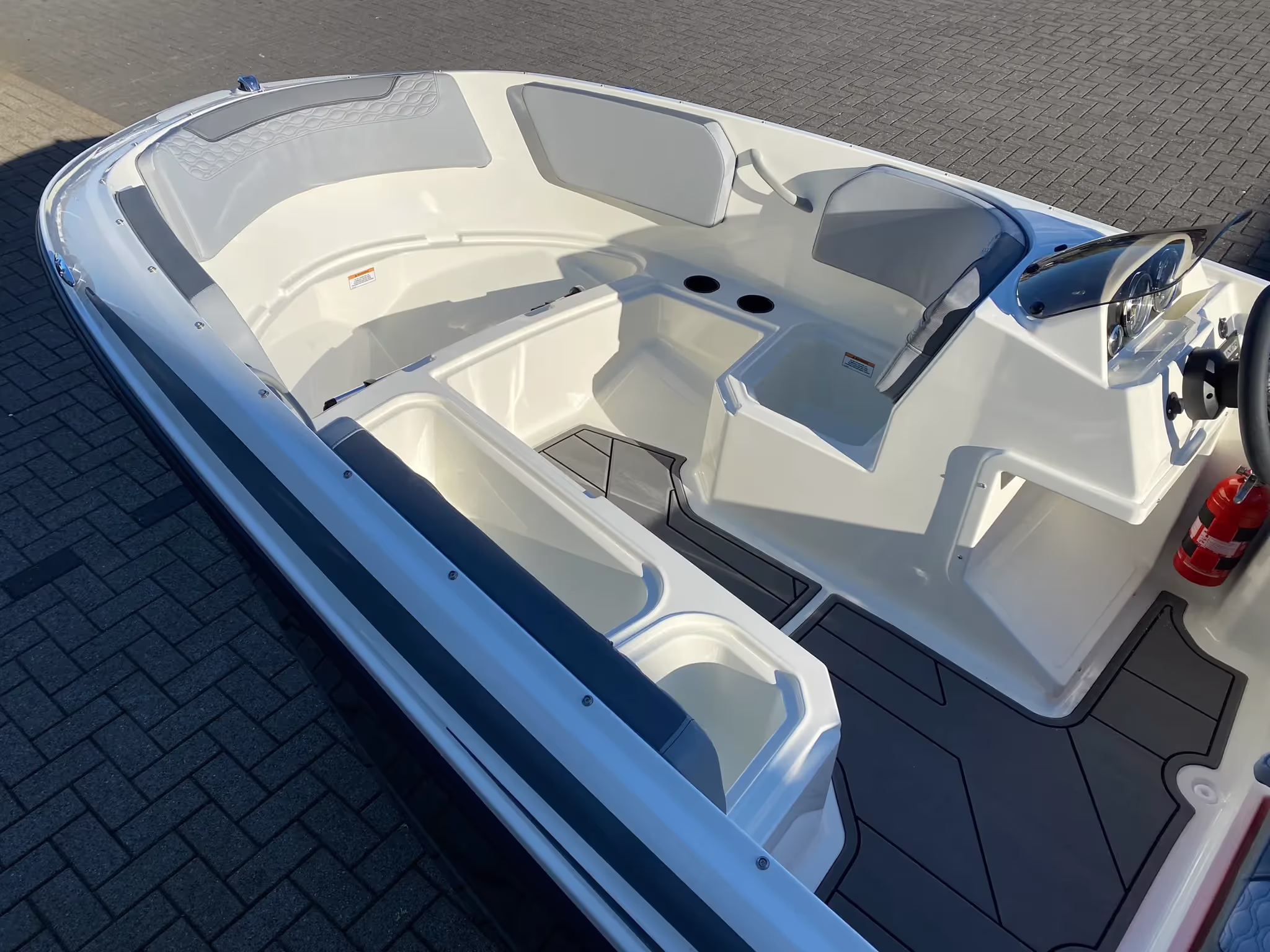 Bayliner Element M15