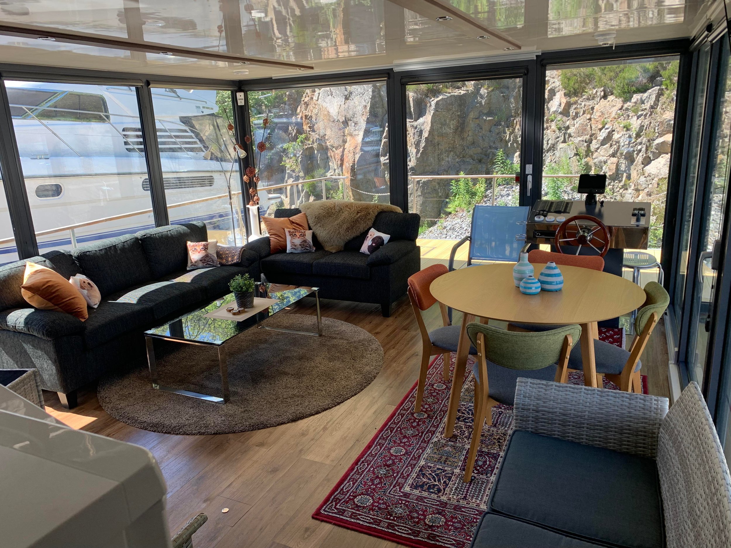 Waterbus Optima Houseboat
