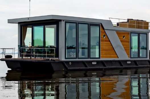 Houseboat Friesland 12.75 X 4.50 (inboard Engine)