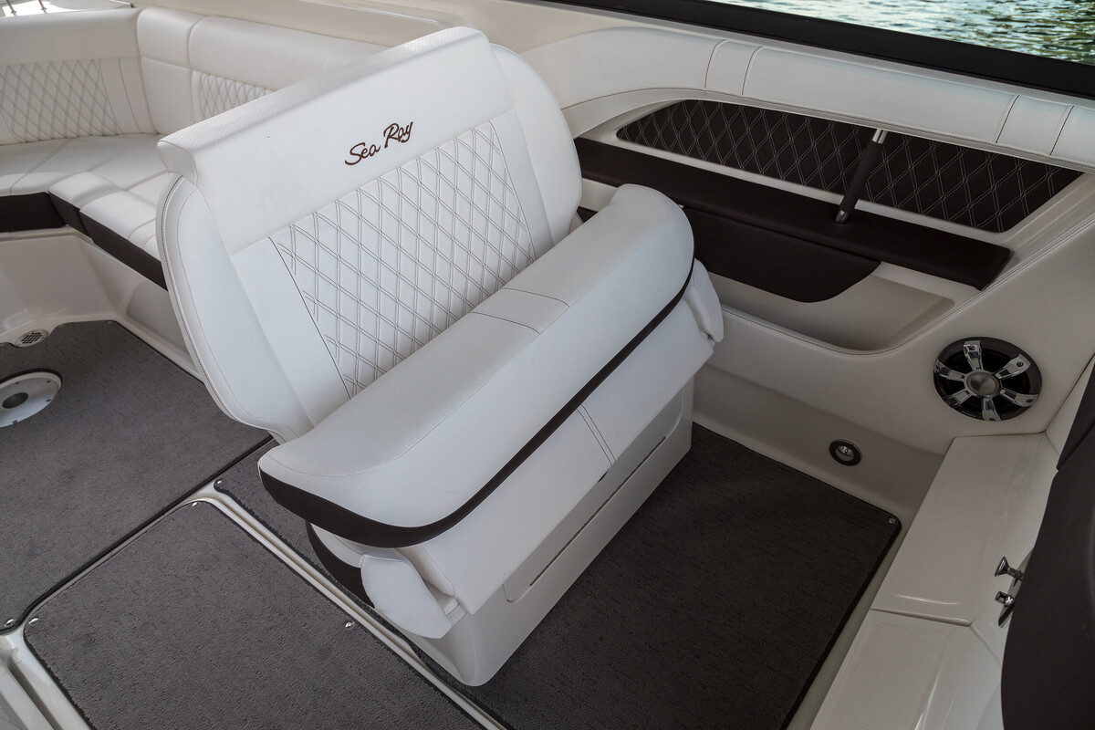 Sea Ray SLX 310