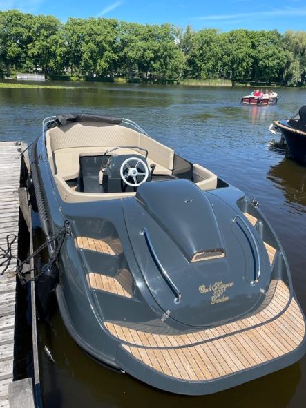 Oud Huijzer 600 Tender