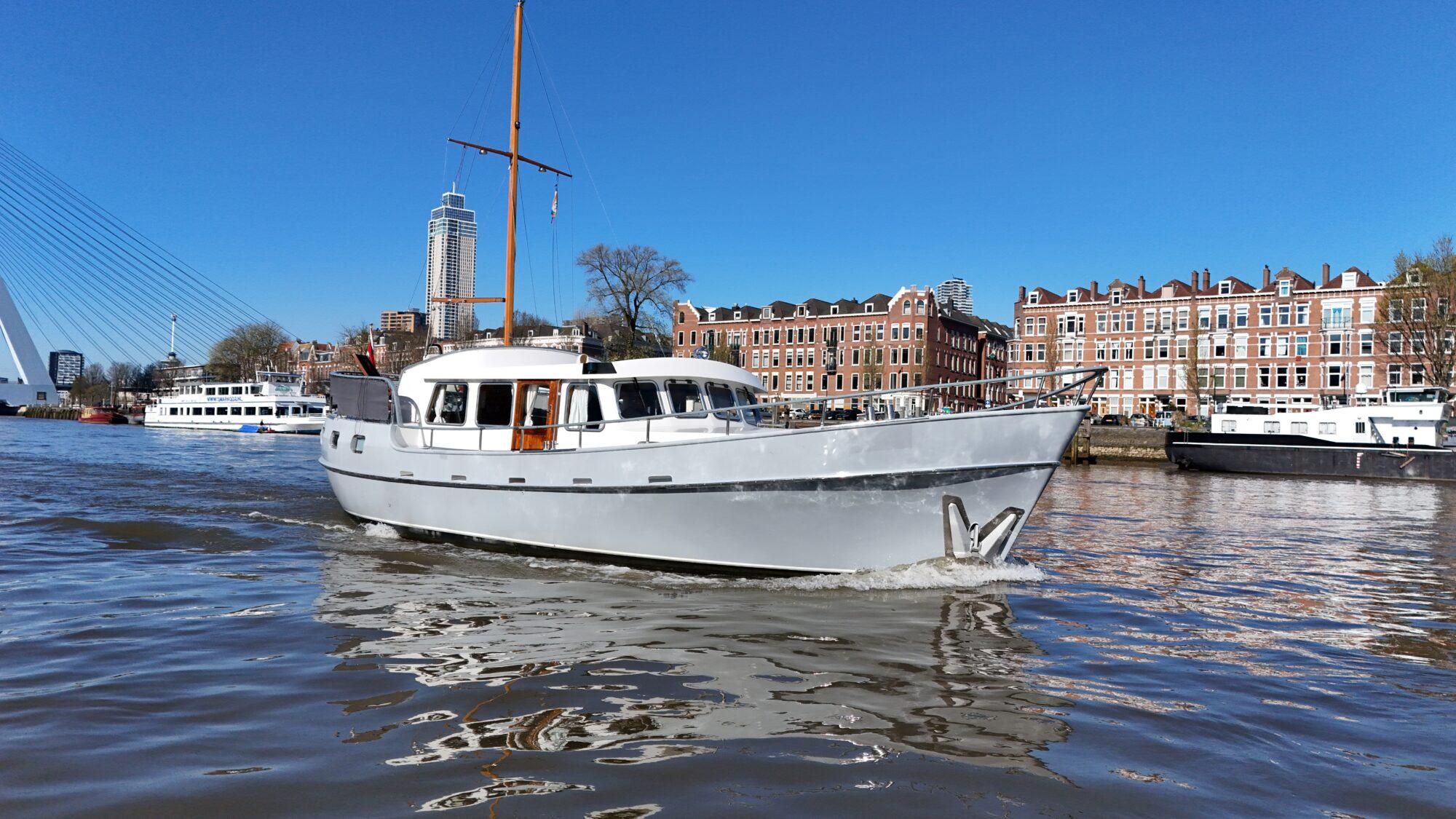 Pieter Beeldsnijder Pieter Beeldsnijder Rondspantkotter 12.85 AK