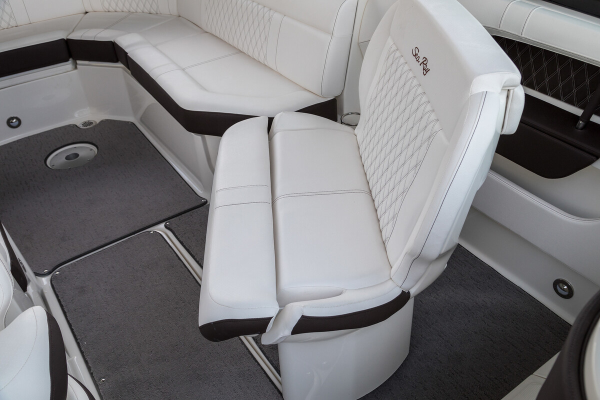 Sea Ray SLX 310