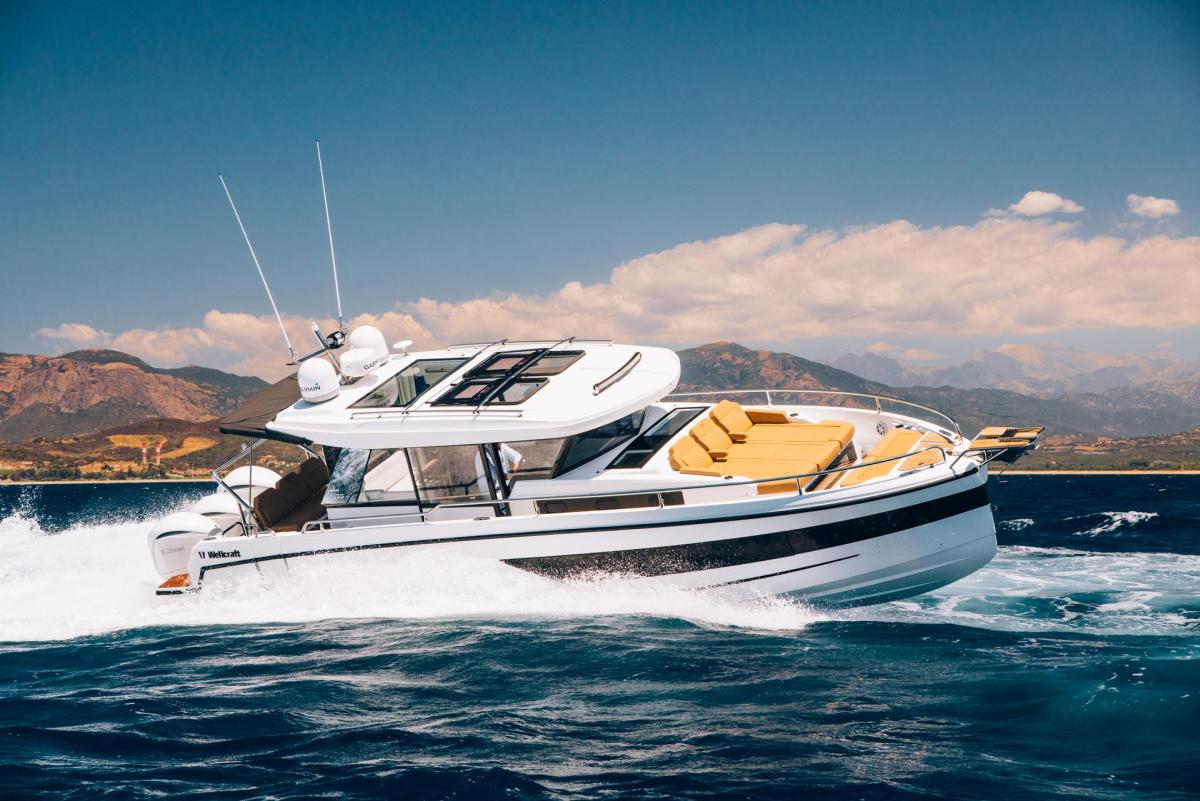 WELLCRAFT 38 EXPLORER