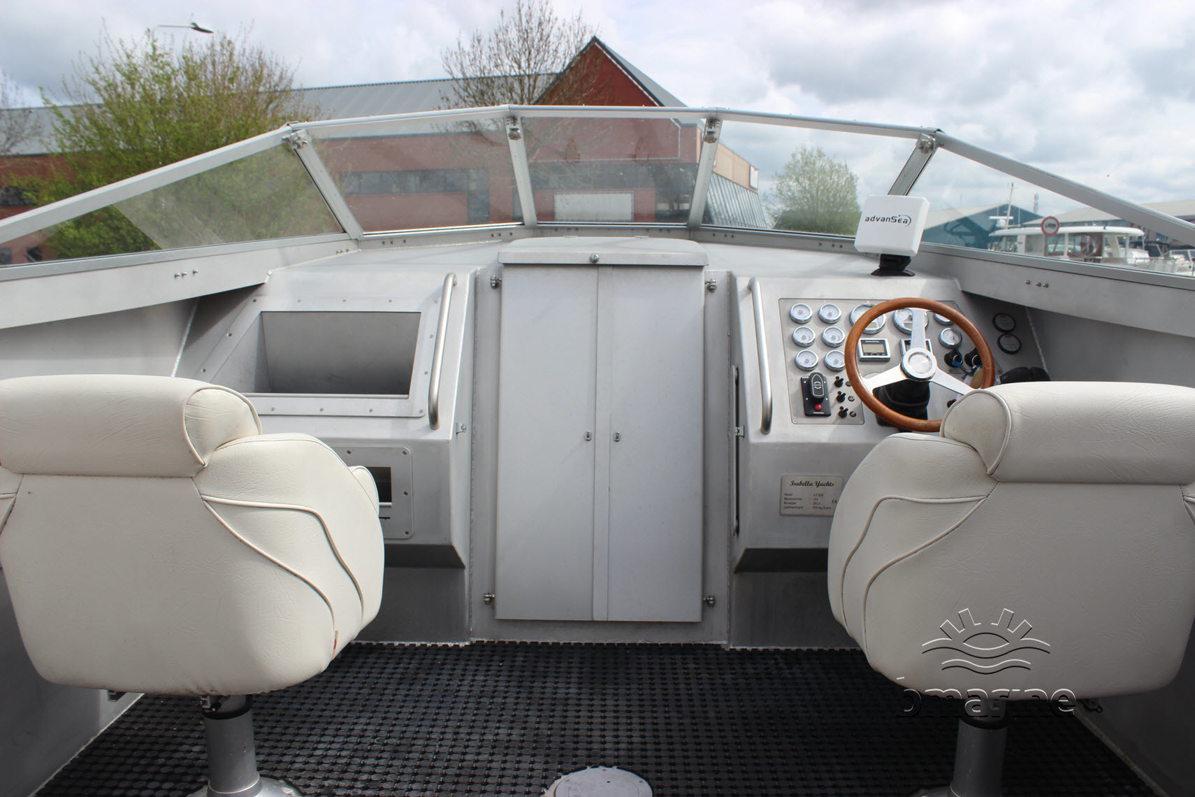 Isabella Yachts ST850