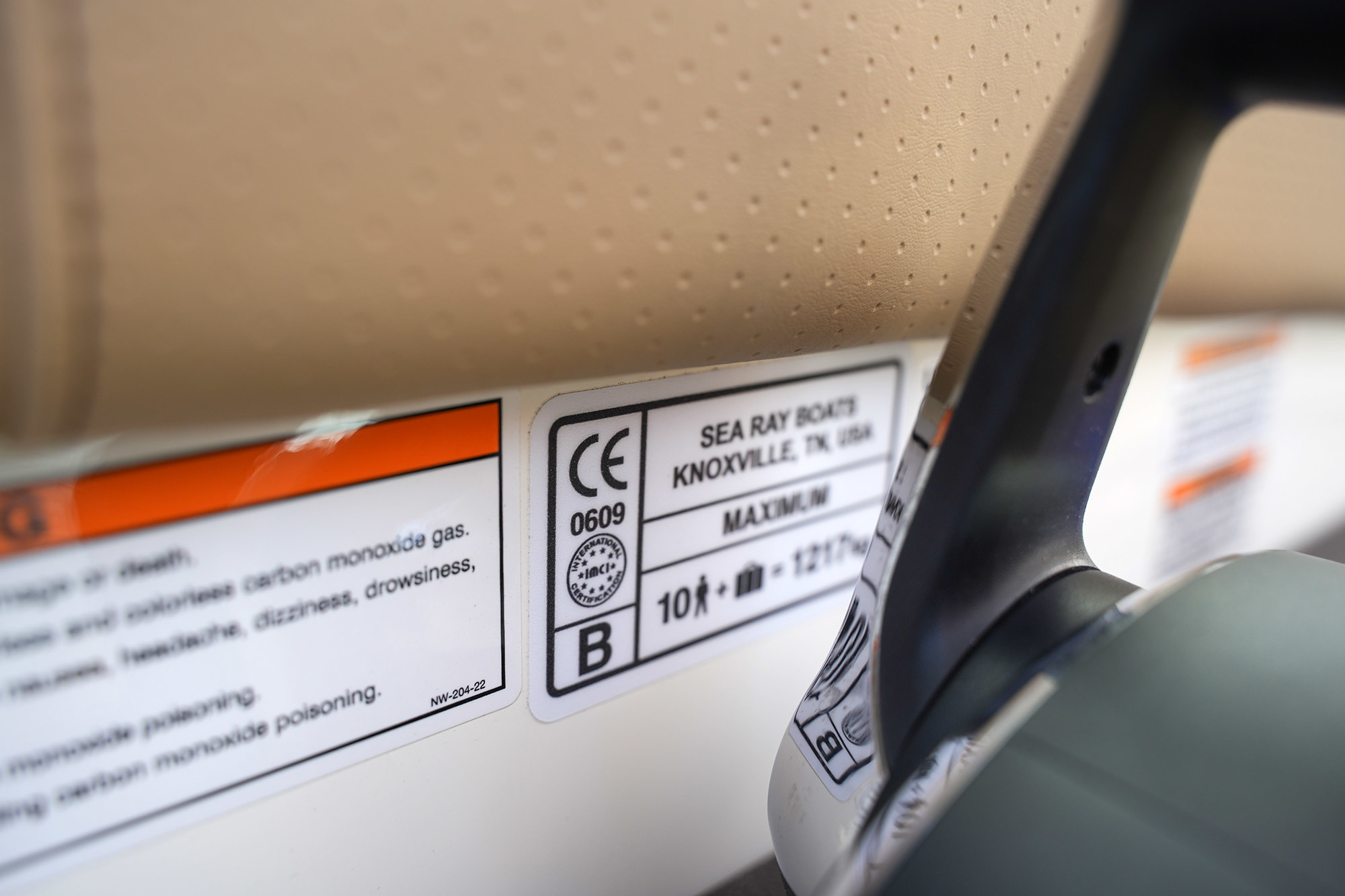 Sea Ray Sundancer 320