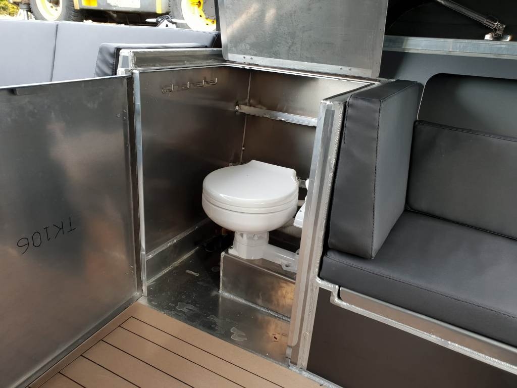 Van Vossen VanVossen Tender 888 (sport)