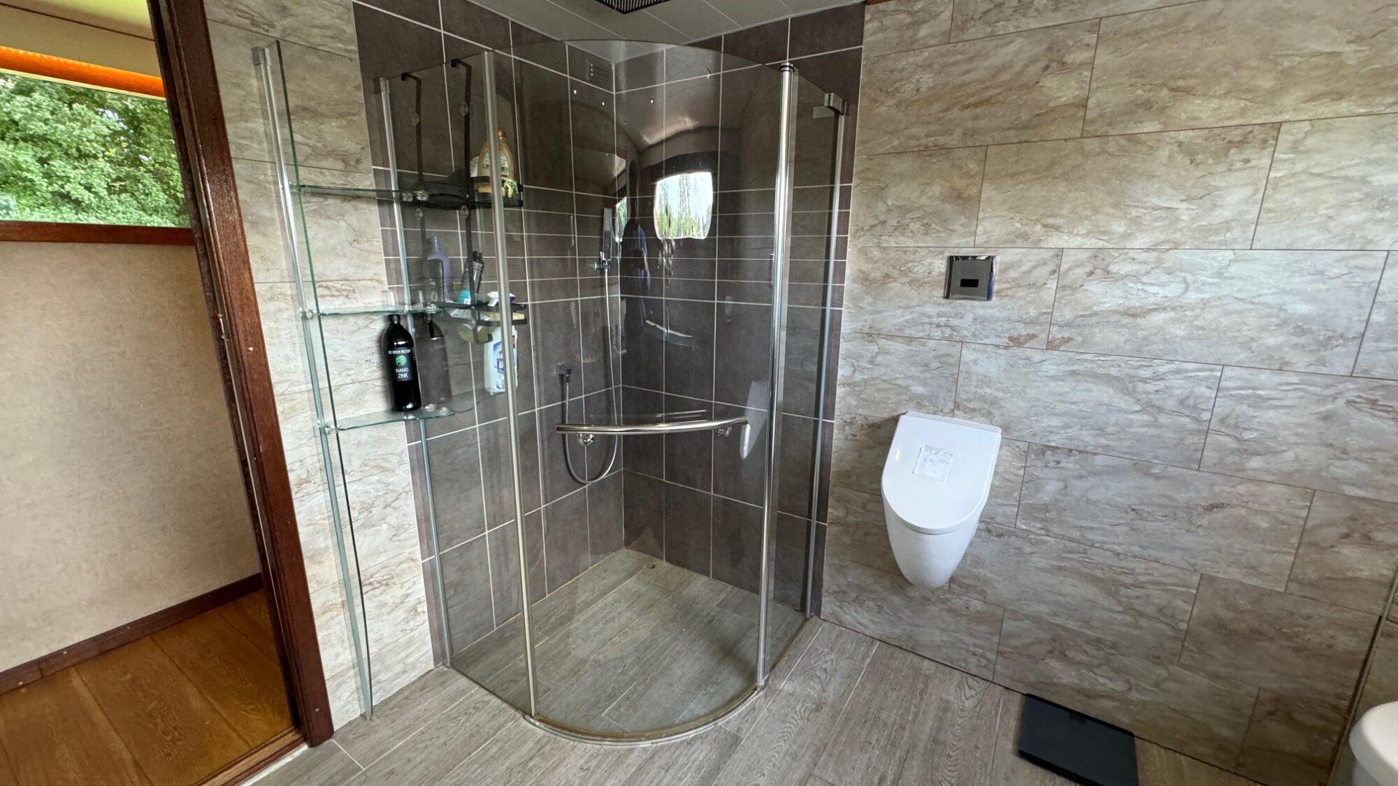 Luxe-Motor Luxe Motor 27.70 VS Varend Woonschip