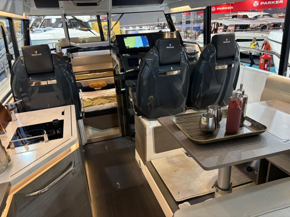 WELLCRAFT 38 EXPLORER