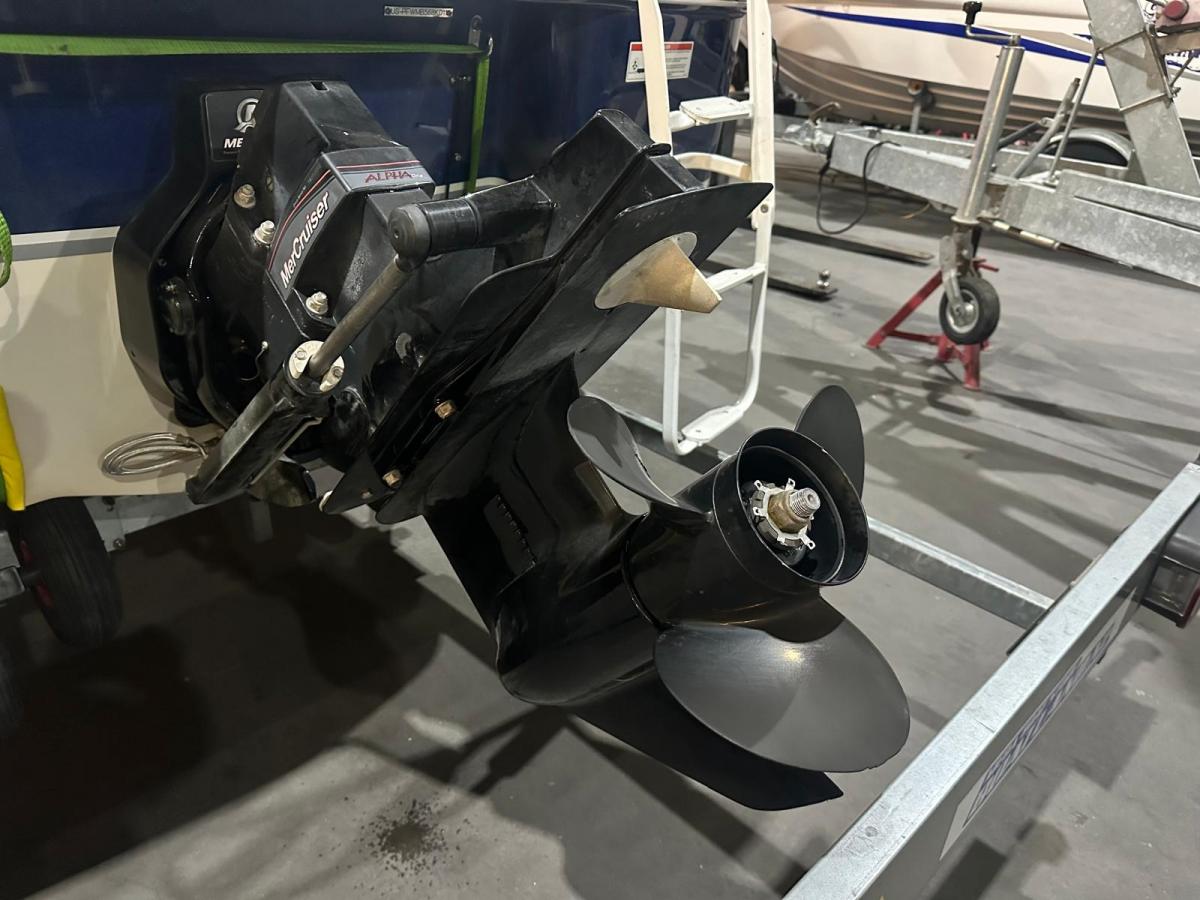 Four Winns 180 LE Bowrider