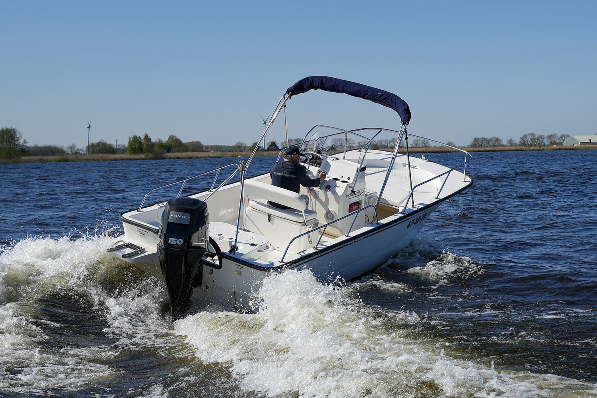 Boston Whaler 190 Montauk