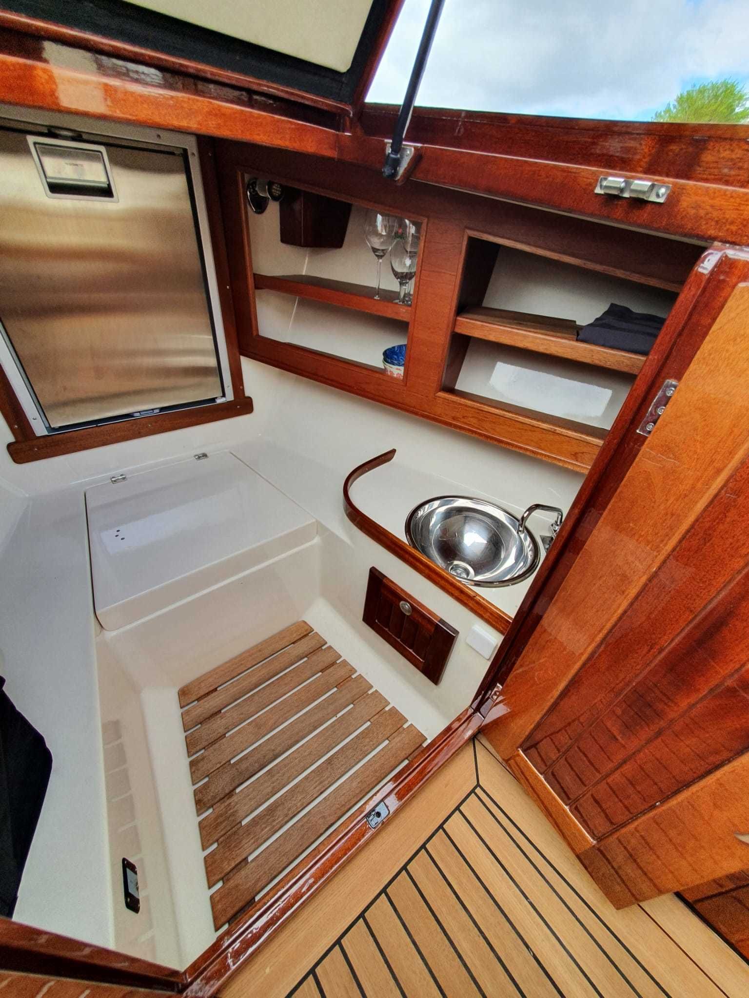 Brandaris Barkas 8.45 Limited Edition