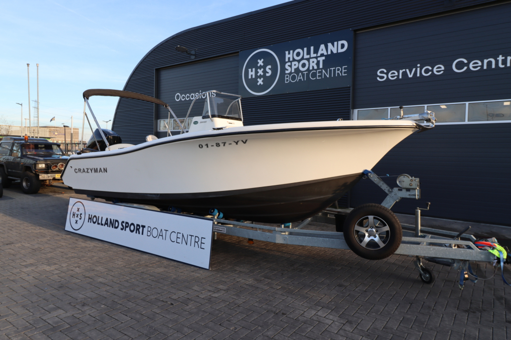 Trophy 2203 Center Console