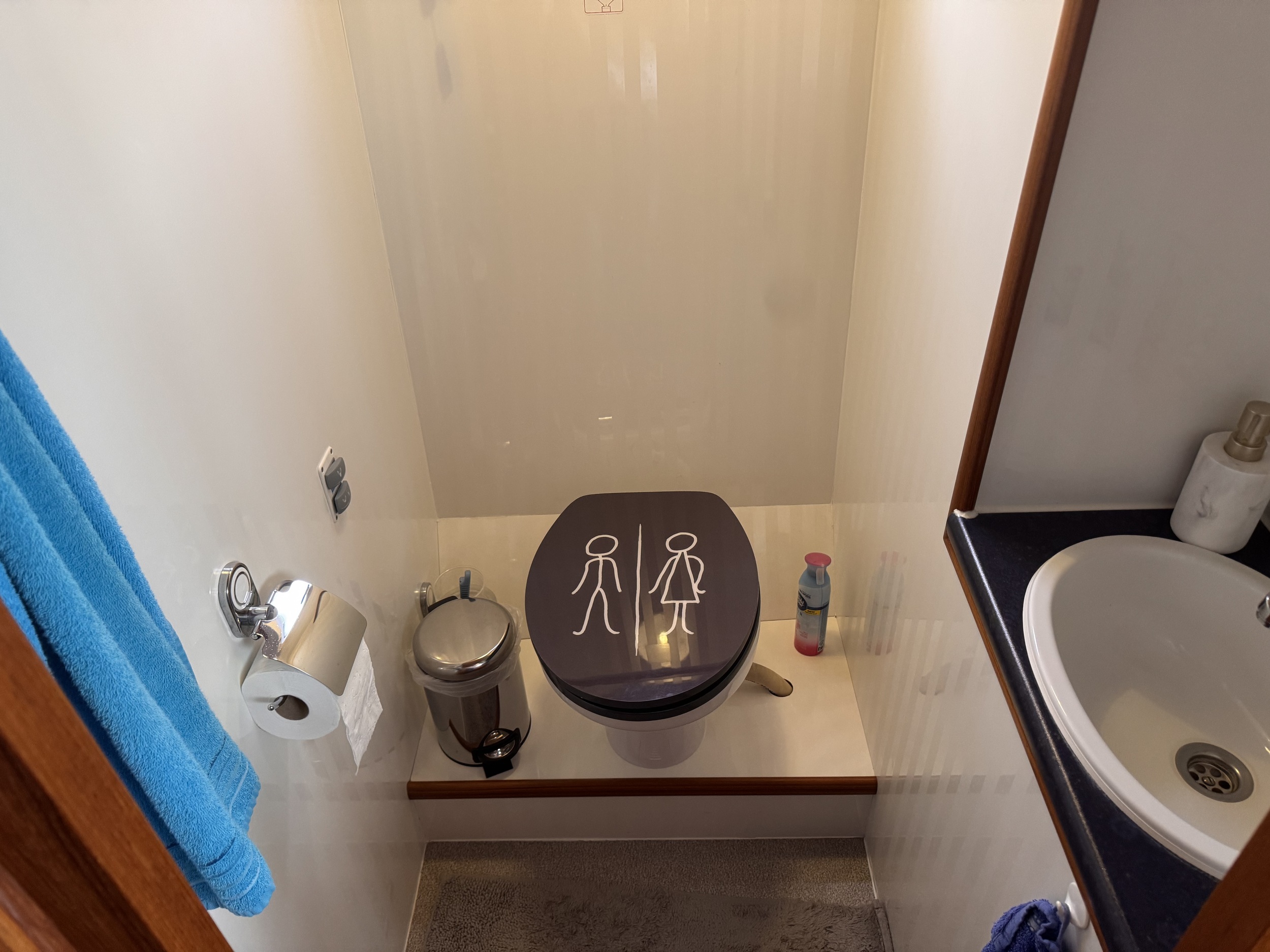 Aquanaut Drifter Trawler 1250 AK