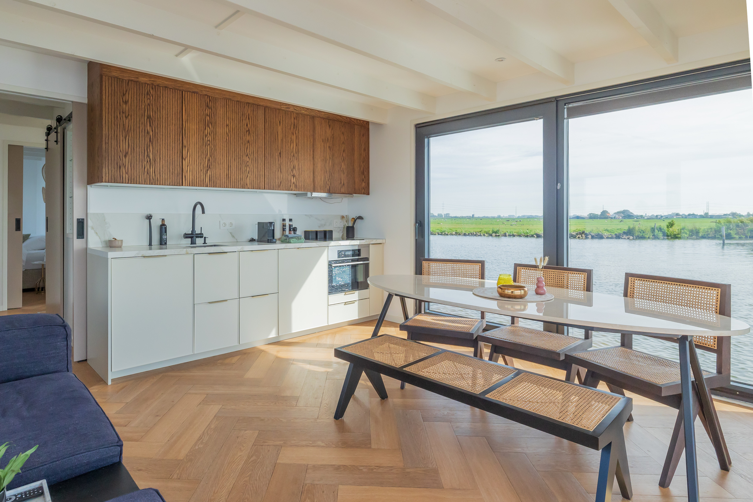 Surla (met Tender) Houseboat 15 Volledig Elektrisch With Charter