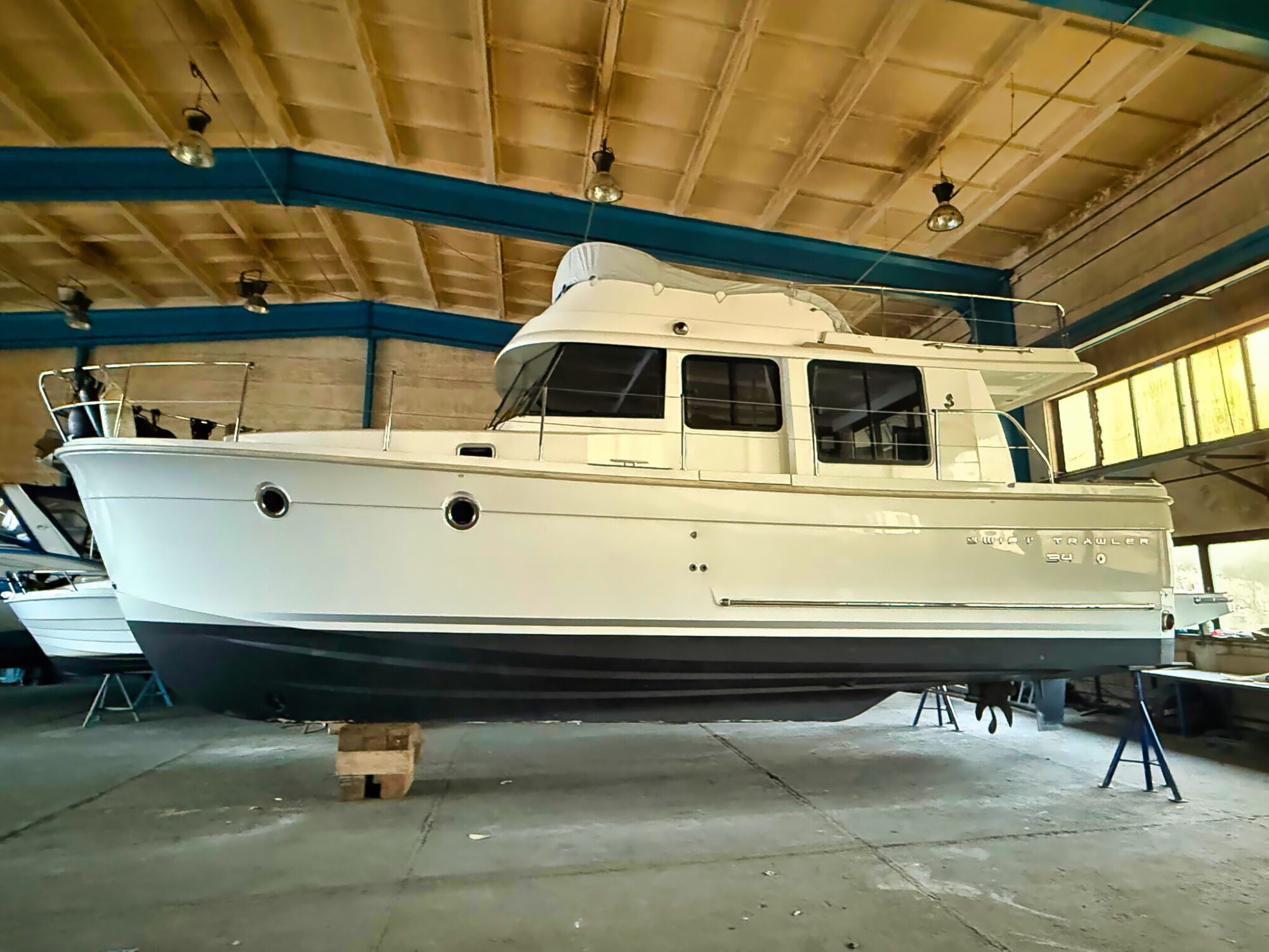 Beneteau Swift Trawler 34 Flybridge hoofdfoto: 1