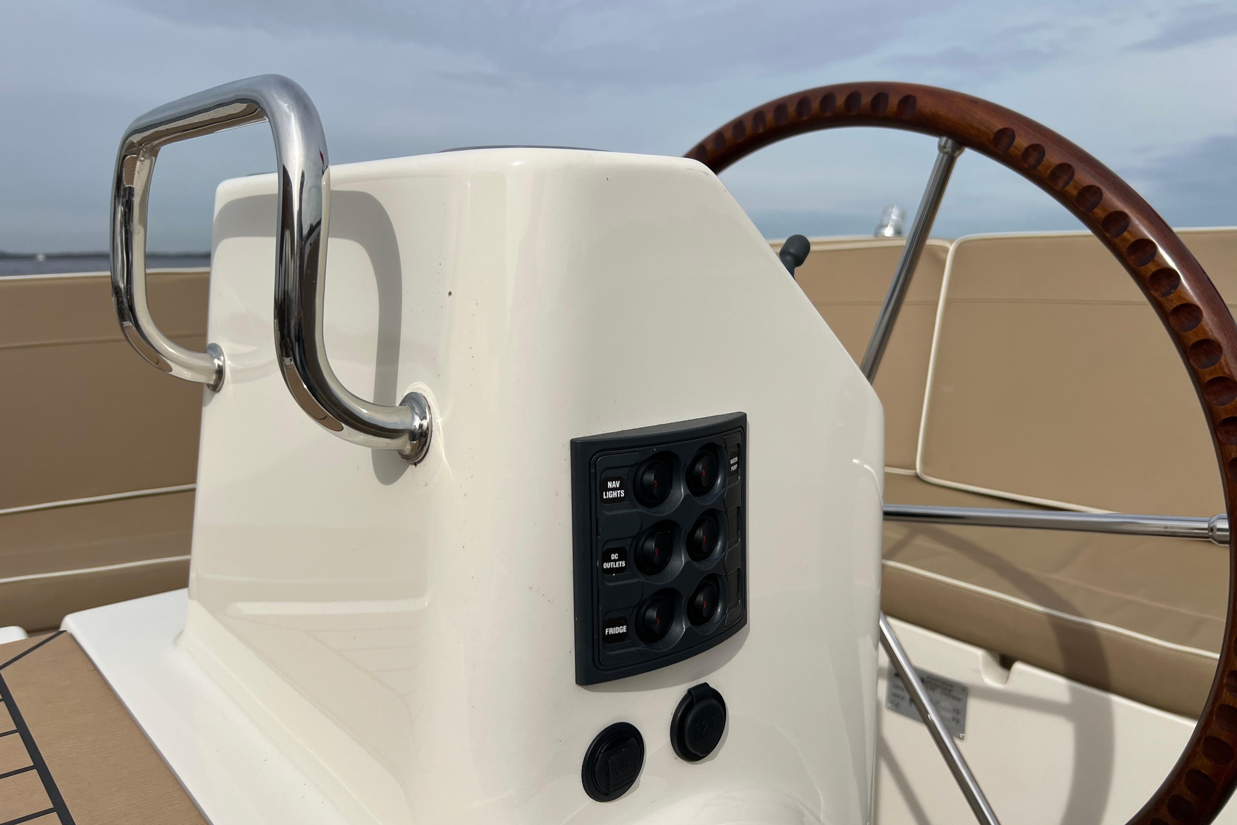 Interboat Intender 780