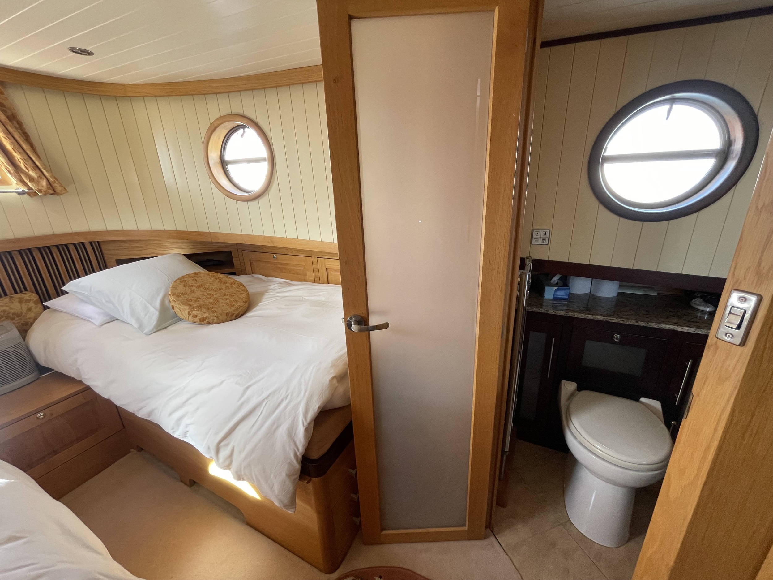 Aqualine Voyager 65 Ft
