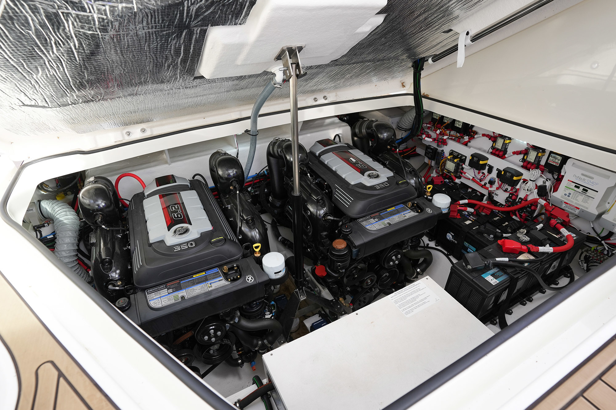 Sea Ray Sundancer 320