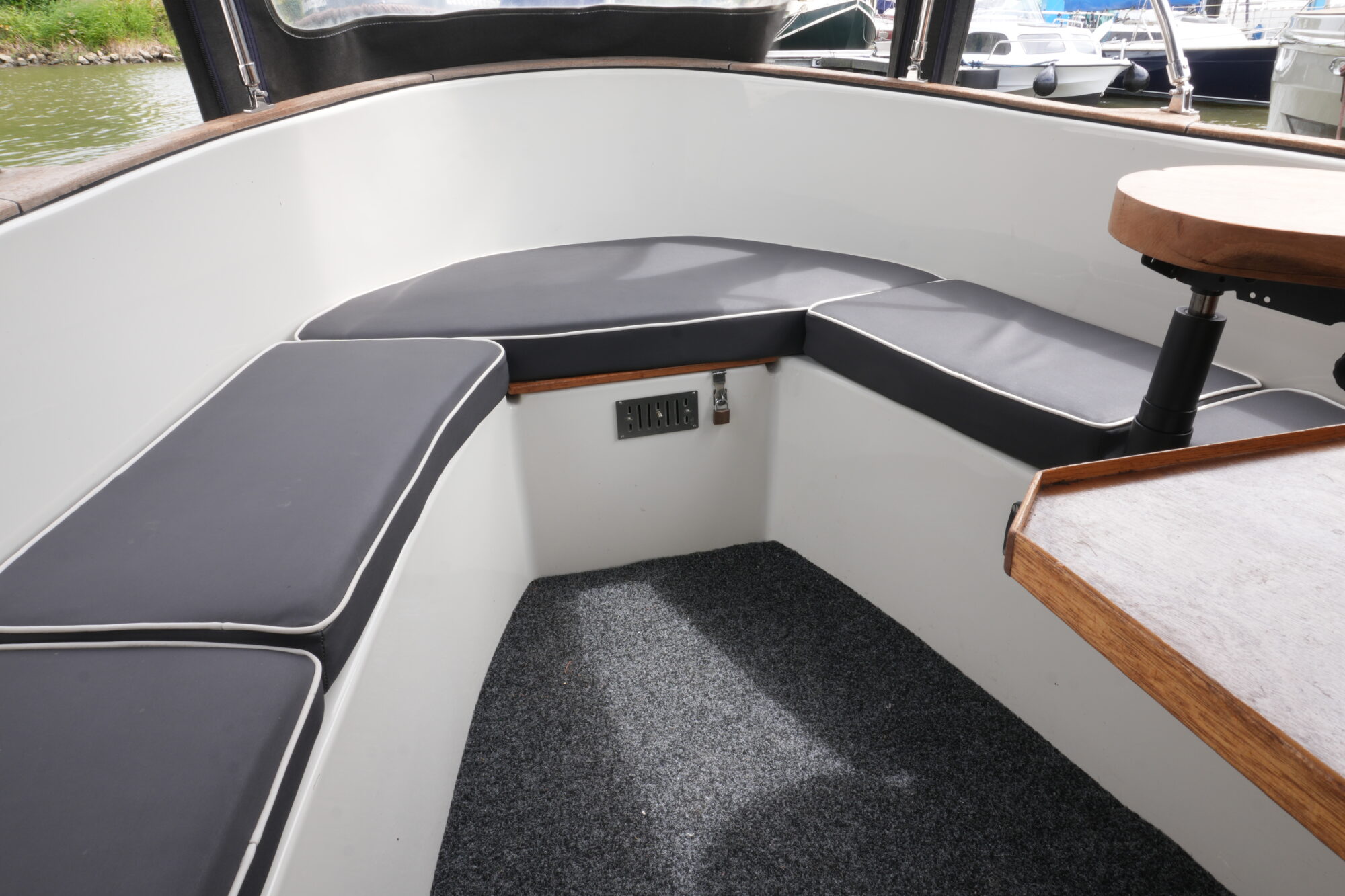 Island Plastics IP23