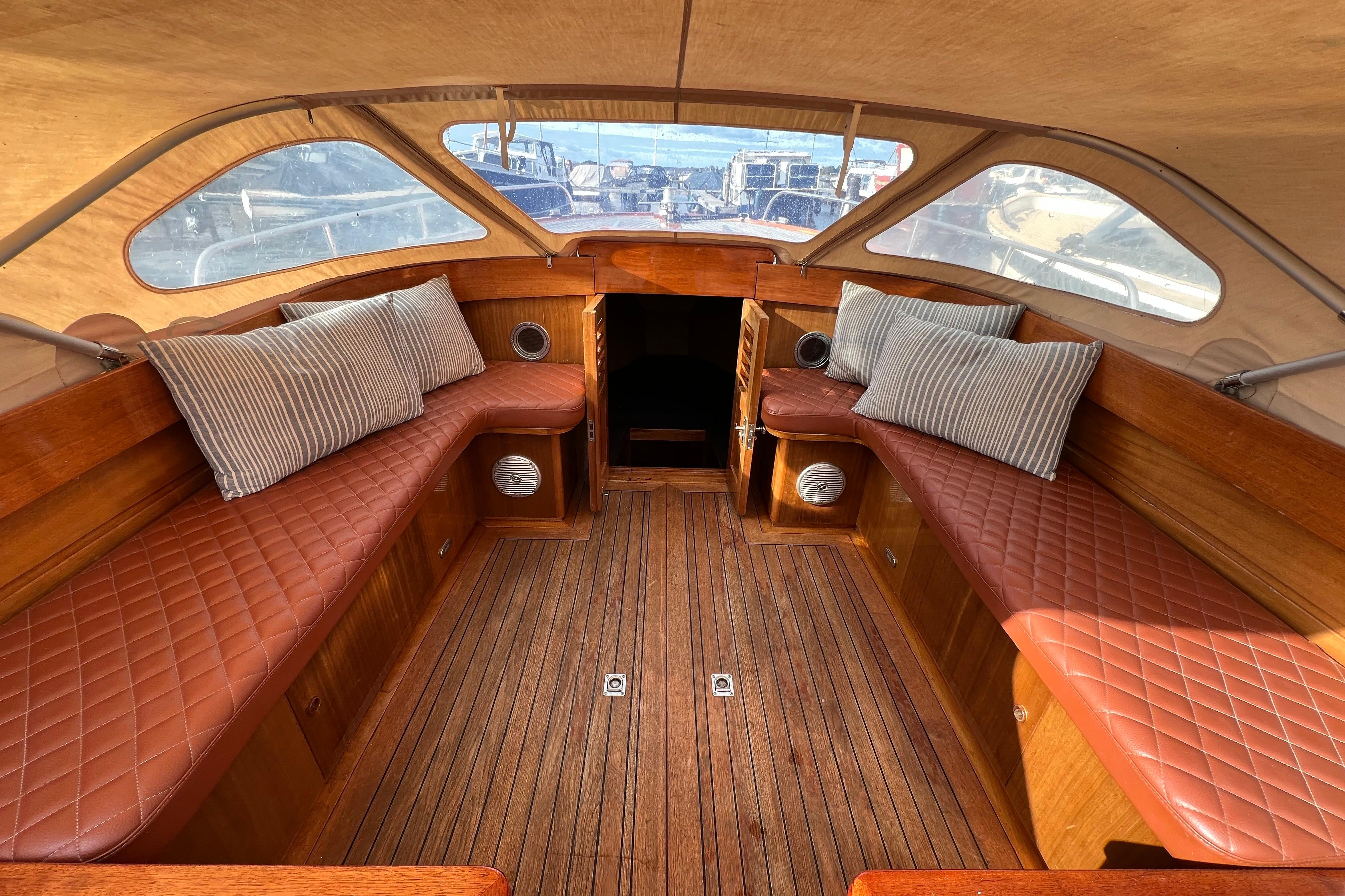 Beaver Yachts 28 Picknick Lounge