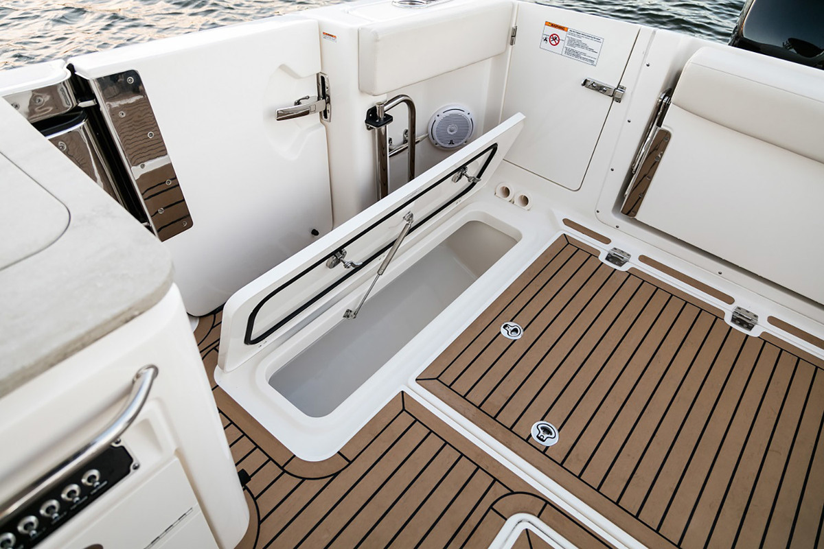 Boston Whaler 320 Vantage