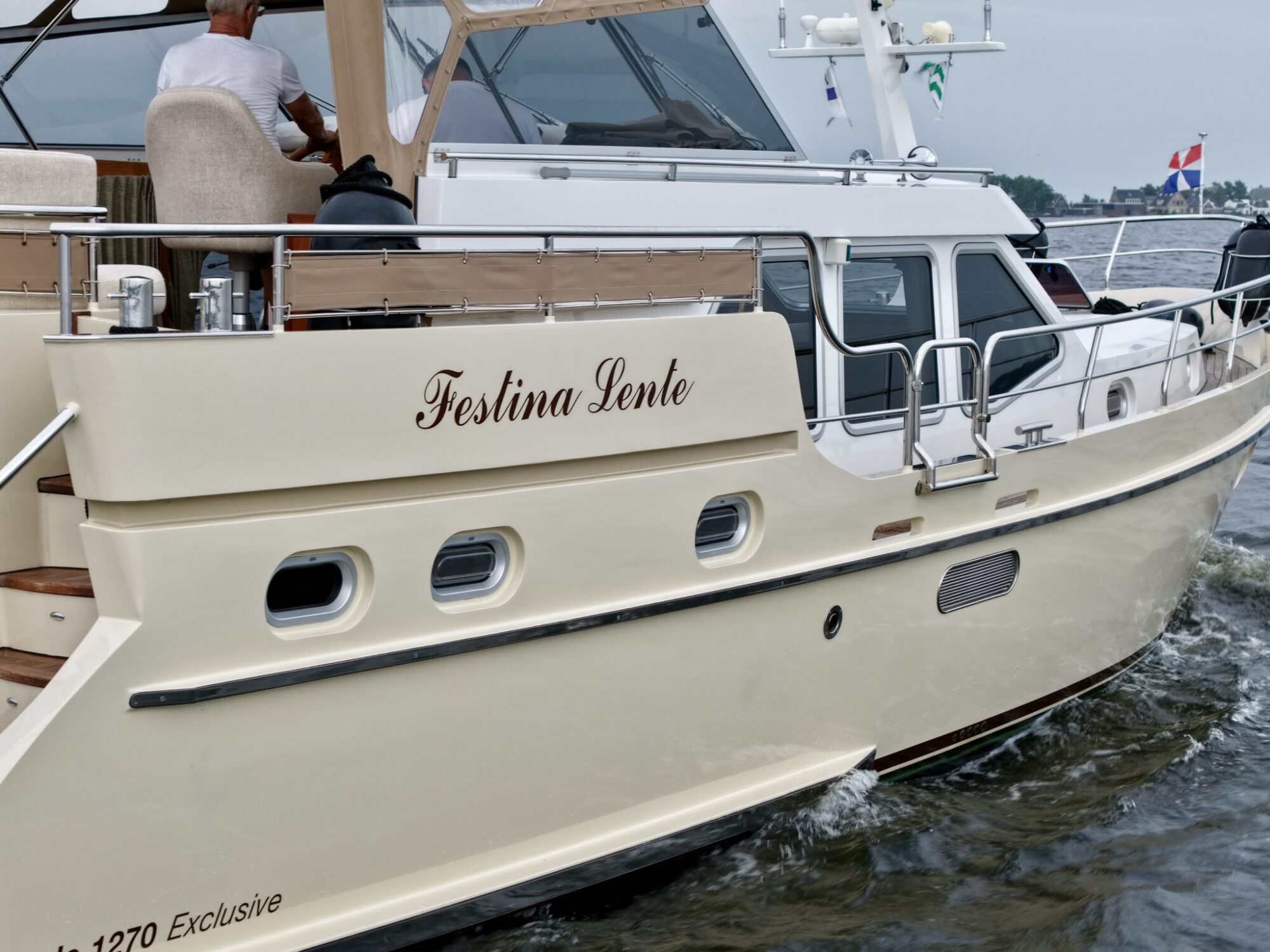 Van Vossen Parade 12.70 AK Exclusive