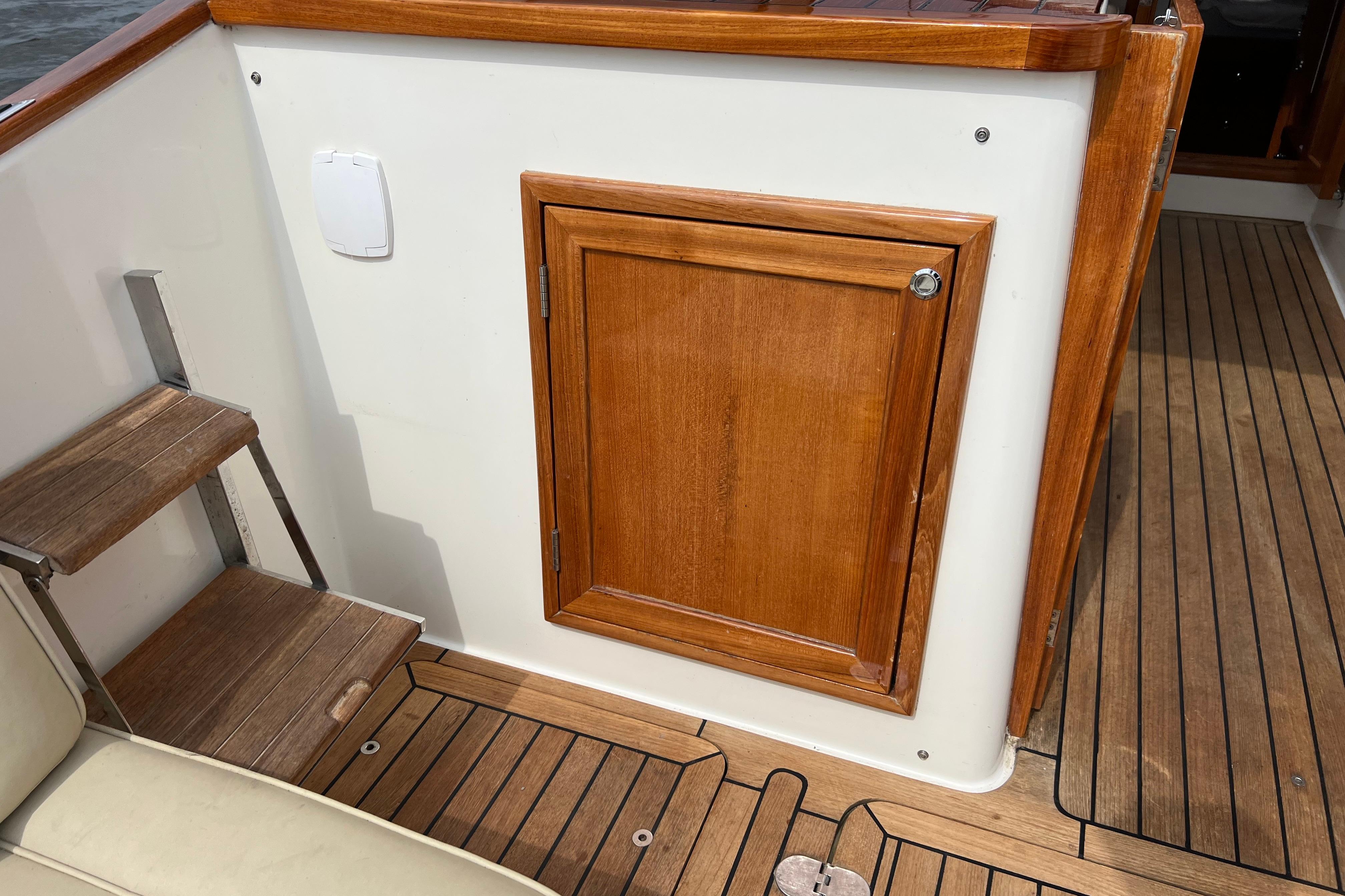 Long Island 40 Runabout